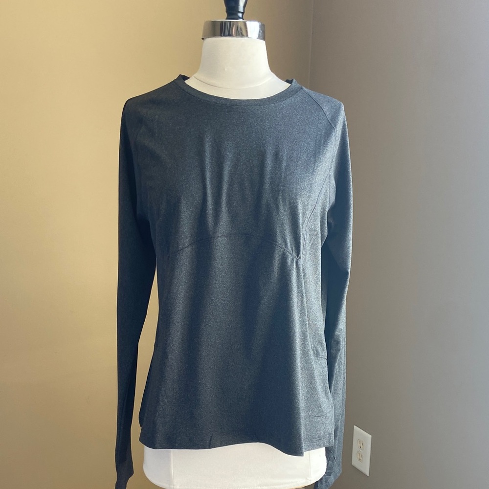 Spyder Women's‎ Long-Sleeve Crewneck Activewear Top Size XL
Hiking, Running NWT